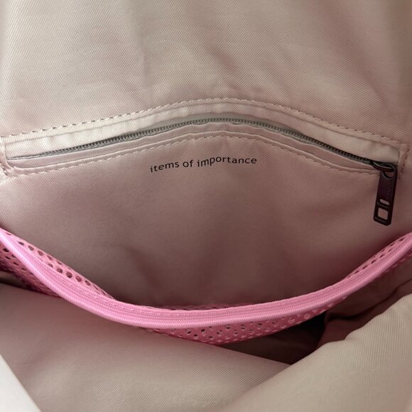 Lululemon - Festival Bag in Black - Picture 9 of 16